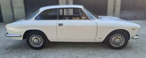 Image 9/39 of Alfa Romeo Giulia GT 1300 Junior (1970)