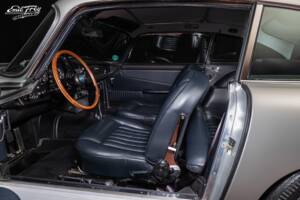 Image 9/10 of Aston Martin DB 5 Vantage (1965)