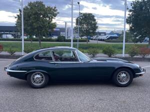 Image 11/46 de Jaguar Type E V12 (2+2) (1972)