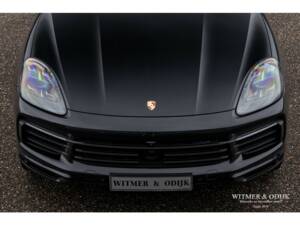 Image 15/37 of Porsche Cayenne E-Hybrid (2018)