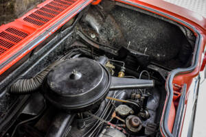 Image 47/50 of Chevrolet Corvair Monza Convertible (1966)