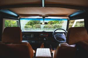 Image 25/50 of Land Rover Defender 90 (1997)