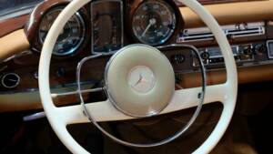 Bild 6/34 von Mercedes-Benz 220 SE b (1963)