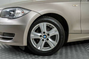 Image 4/50 of BMW 118i (2008)