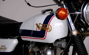 Image 22/83 of Norton 850 MKIII Roadster (1975)