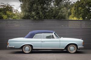 Image 4/39 of Mercedes-Benz 280 SE 3,5 (1971)
