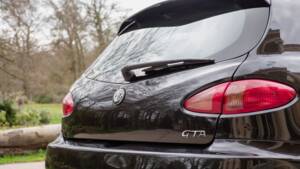 Image 16/60 of Alfa Romeo 147 3.2 GTA (2003)