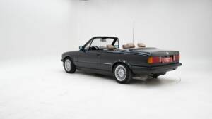Image 4/15 de BMW 320i (1990)