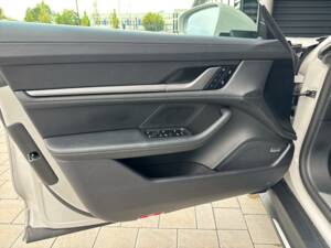 Image 9/12 of Porsche Taycan 4S Sport Turismo (2024)