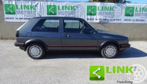Bild 4/10 von Volkswagen Golf II GTi 16V 1.8 (1986)