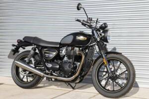 Immagine 4/42 di Triumph Street Twin Bonneville (2021)