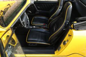Image 47/50 of Porsche 911 Carrera 2 &quot;America Roadster&quot; (1993)