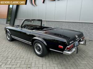 Afbeelding 4/10 van Mercedes-Benz 280 SL (1968)