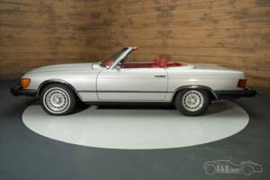Image 2/7 de Mercedes-Benz 450 SL (1975)