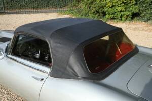 Afbeelding 14/50 van Jaguar E-Type V12 (1973)