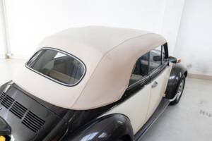 Bild 28/32 von Volkswagen Käfer 1303 LS (1978)