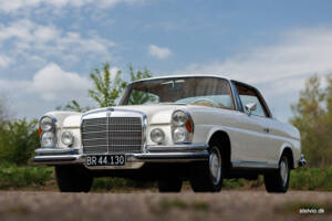 Image 4/38 of Mercedes-Benz 280 SE 3,5 (1970)