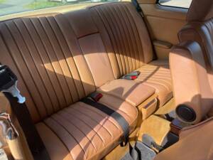 Image 8/20 de Mercedes-Benz 280 CE (1981)