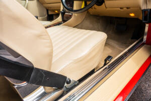 Image 46/59 of Mercedes-Benz 300 SL (1989)