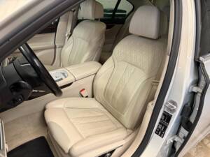 Bild 9/23 von BMW 730d (2016)