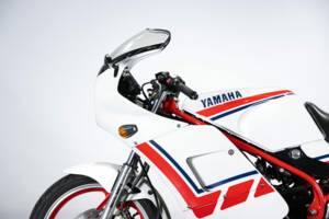 Image 26/50 of Yamaha RD 350 LC (1990)