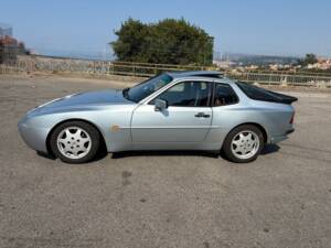 Image 7/98 of Porsche 944 Turbo S (1988)