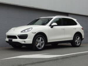 Image 1/99 of Porsche Cayenne S (2010)
