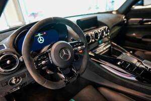Image 17/25 of Mercedes-AMG GT Black Series "P One Edition" (2021)