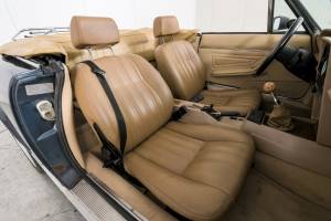 Image 20/50 of FIAT 124 Pininfarina Spidereuropa (1985)