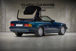 Image 19/100 de Mercedes-Benz SL 280 (1995)