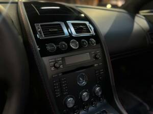 Imagen 12/60 de Aston Martin V8 Vantage Roadster (2008)