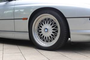Afbeelding 29/33 van BMW 840i (1994)