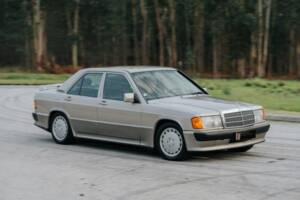 Image 15/69 de Mercedes-Benz 190 E 2.3-16 (1988)