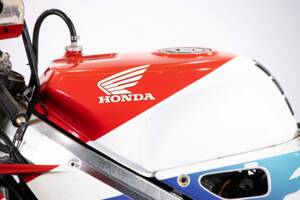 Immagine 20/45 di Honda VFR 400 R (1992)