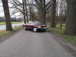 Image 30/38 de Mercedes-Benz 560 SL (1986)