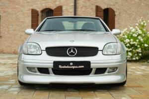 Immagine 6/50 di Mercedes-Benz SLK 230 Kompressor (1997)