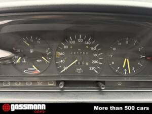 Bild 10/15 von Mercedes-Benz 190 E (1985)