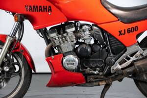 Image 19/50 of Yamaha XJ 600 (1984)