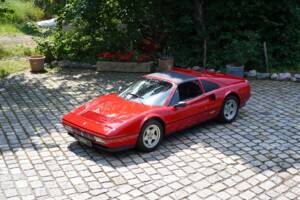 Bild 1/12 von Ferrari 328 GTS (1988)