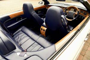 Image 22/50 of Bentley Azure (2009)