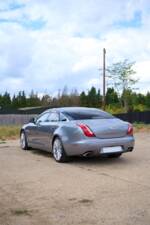 Bild 13/50 von Jaguar XJ 5.0 (2010)