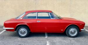Bild 2/19 von Alfa Romeo Giulia 1300 GT Junior (1969)