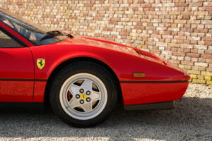 Image 24/50 de Ferrari 328 GTS (1989)