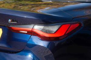 Bild 42/50 von BMW M4 Competition (2022)