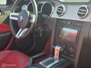 Bild 20/38 von Ford Mustang V6 (2006)