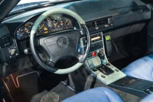 Image 21/35 of Mercedes-Benz SL 320 (1998)