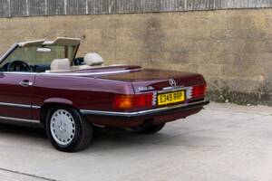 Immagine 8/21 di Mercedes-Benz 560 SL (1988)