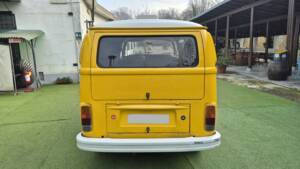 Bild 18/50 von Volkswagen T2b Kastenwagen (1976)