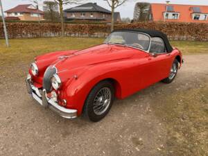 Image 12/77 de Jaguar XK 150 3.4 S OTS (1958)