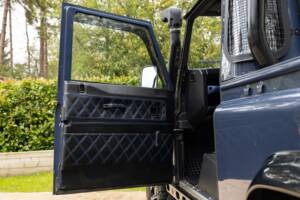 Image 15/43 of Land Rover Defender 90 (2010)